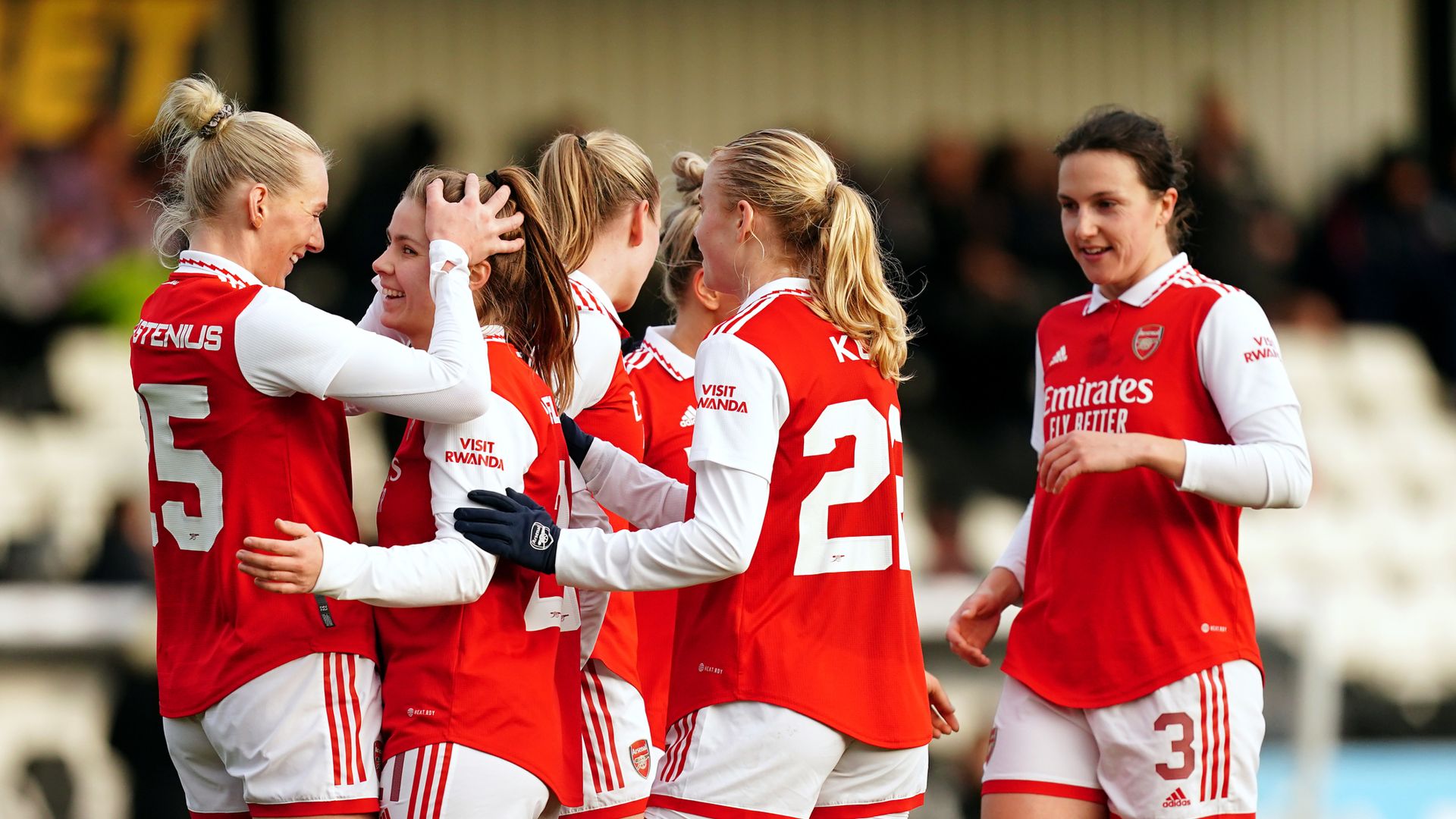 Arsenal and Man City record big victories to reach Women's FA Cup fifth round