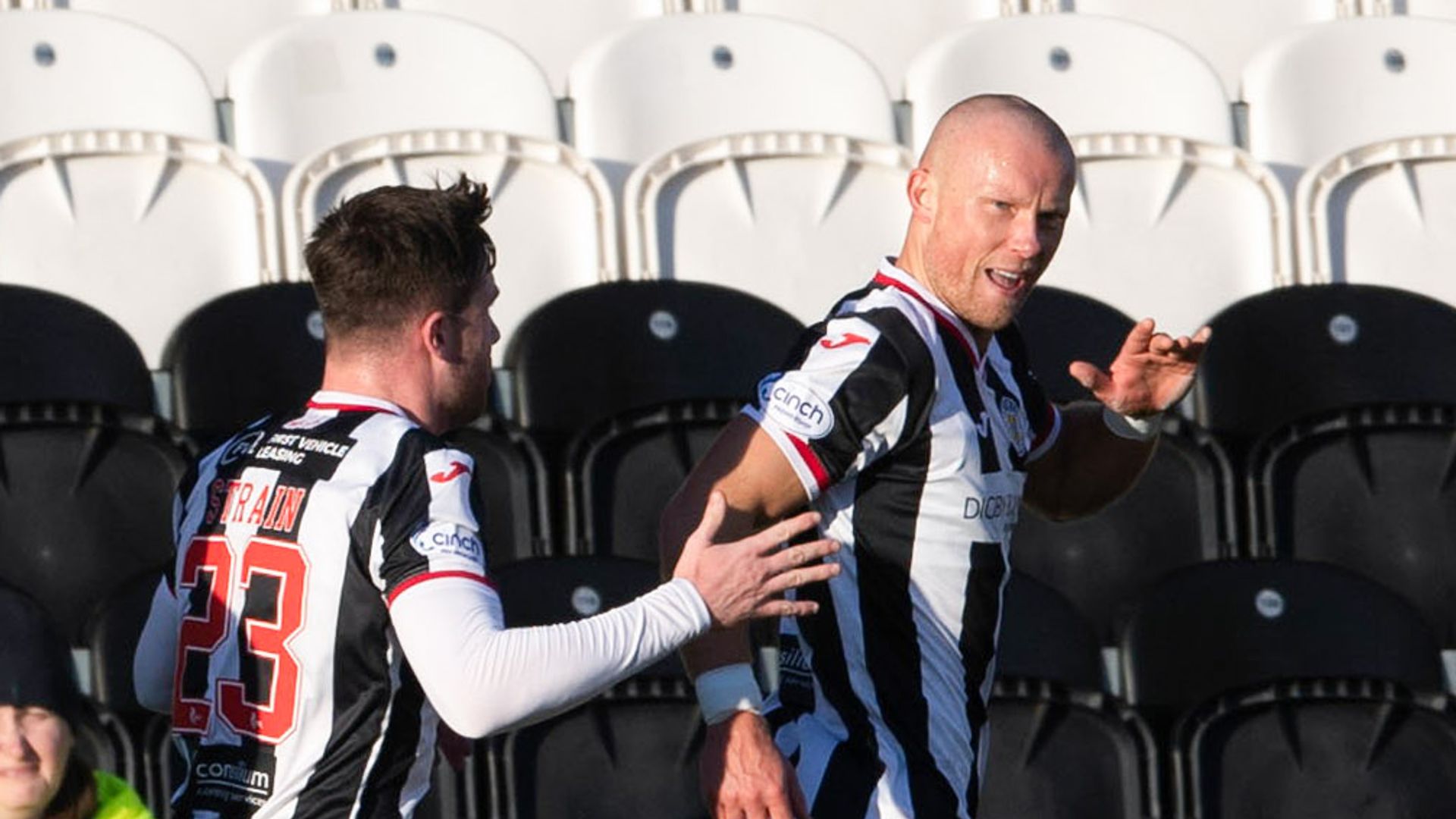 Main fires St Mirren into top six with winner against Motherwell