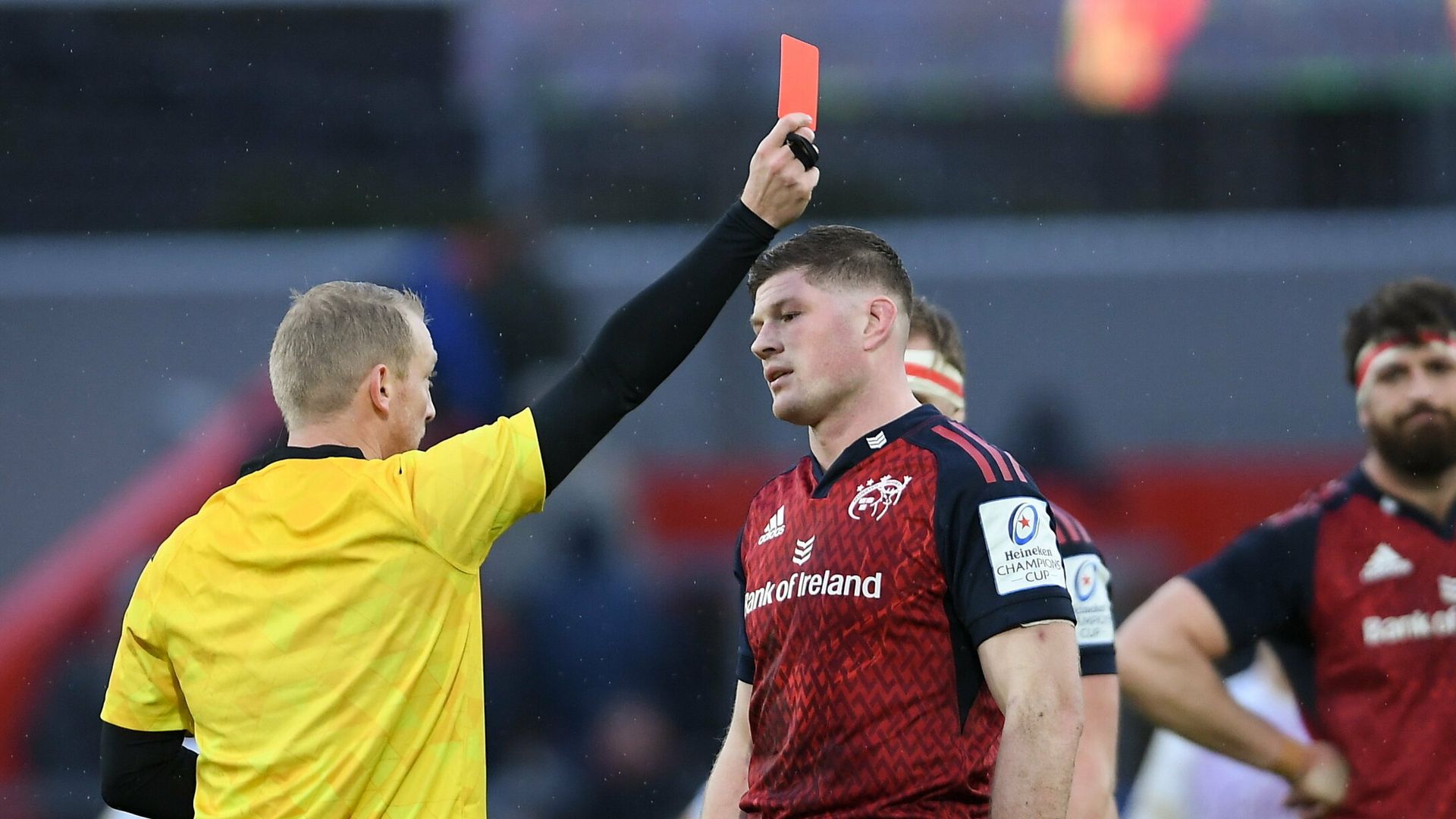 Munster hold on to beat Northampton despite early O'Donoghue red card