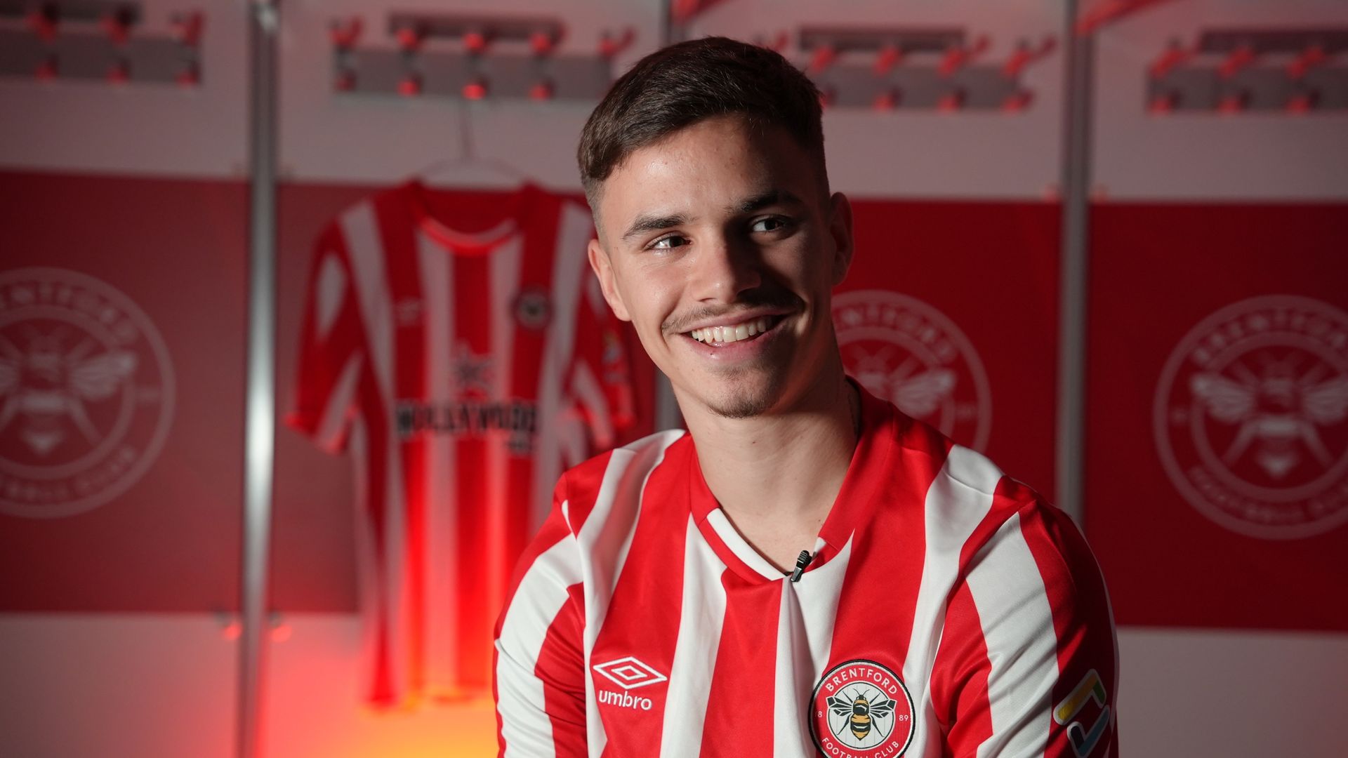 Romeo Beckham joins Brentford B on loan