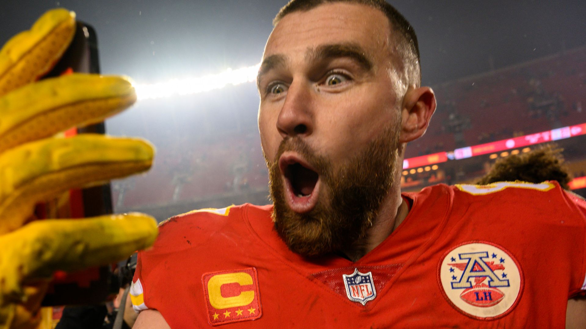 NFL Stats: Burrow's win streak continues | Kelce nears Rice playoff record