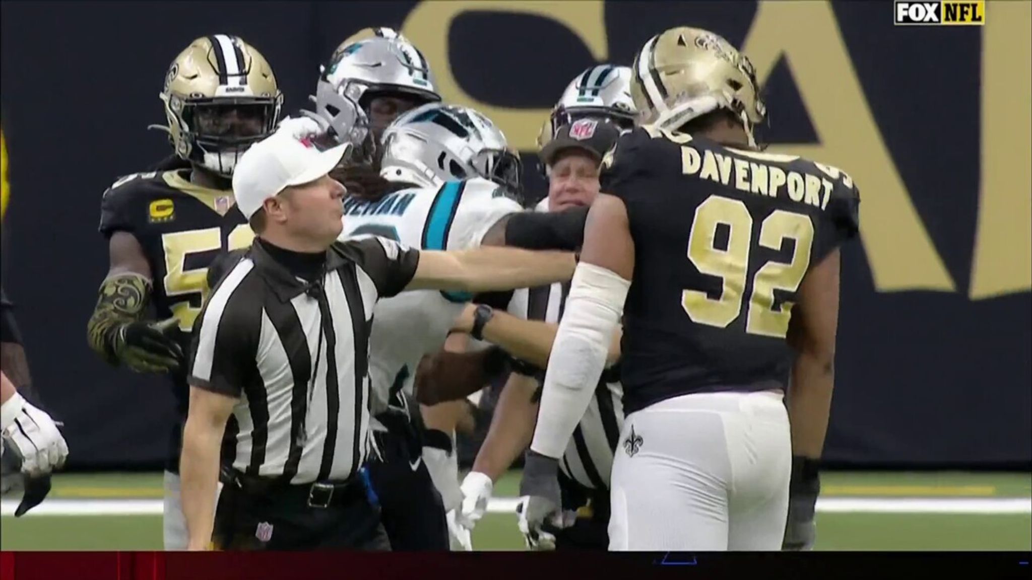 Panthers' Foreman, Saints' Davenport trade punches, ejected