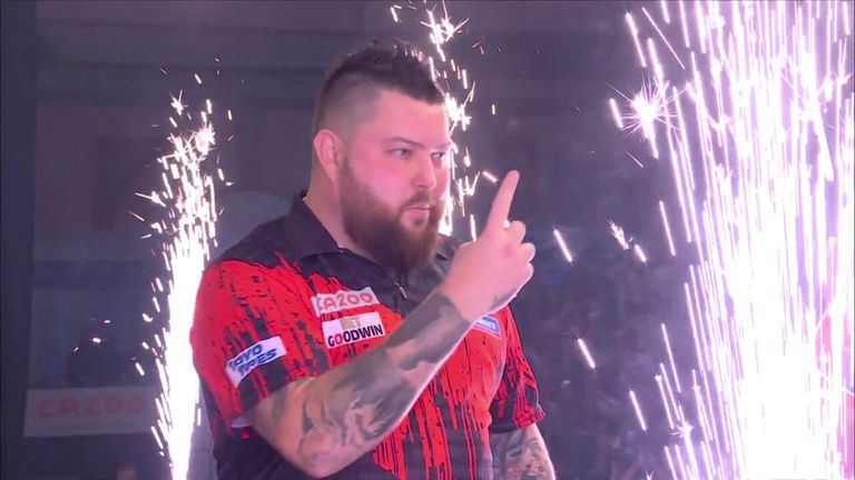 Michael Smith defeated Stephen Bunting to book his place in the semi-finals