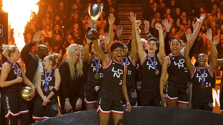 Kemenangan ganda untuk tim London Lions pria dan wanita di Liga Bola Basket Inggris di final! 