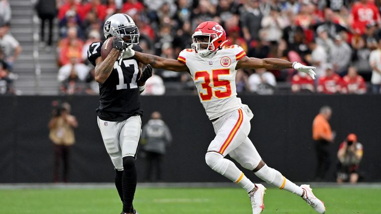 Highlights of the Kansas City Chiefs against the Las Vegas Raiders in Week 18 of the NFL season
