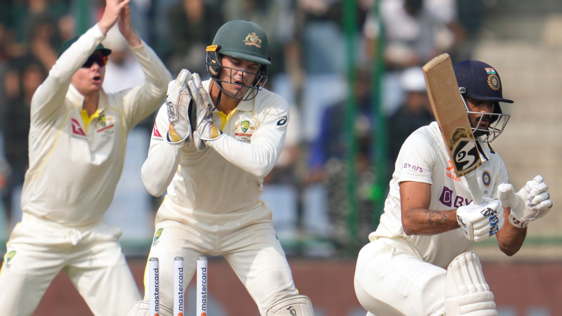 India hit back after Lyon's five-wicket haul | Warner ruled out with concussion