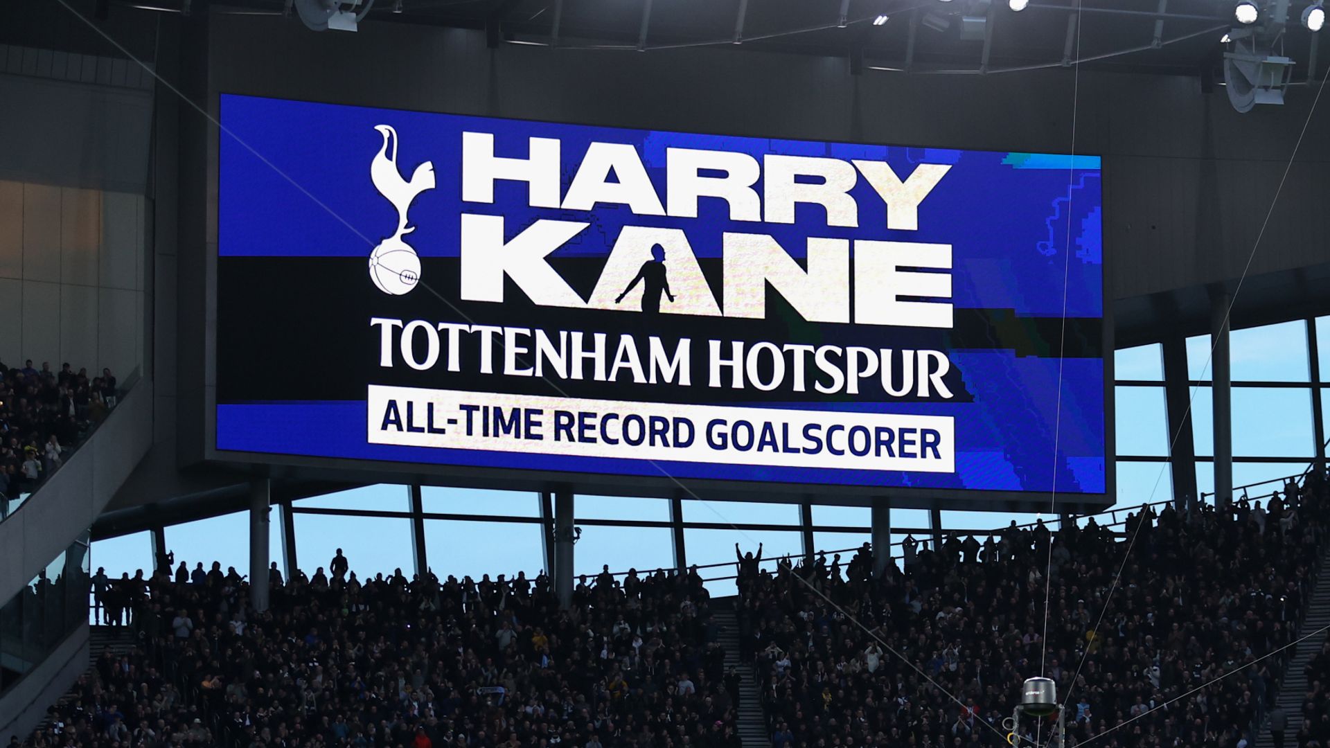 Kane: 'Magical' to break Spurs record | Son: He can beat Shearer's PL tally