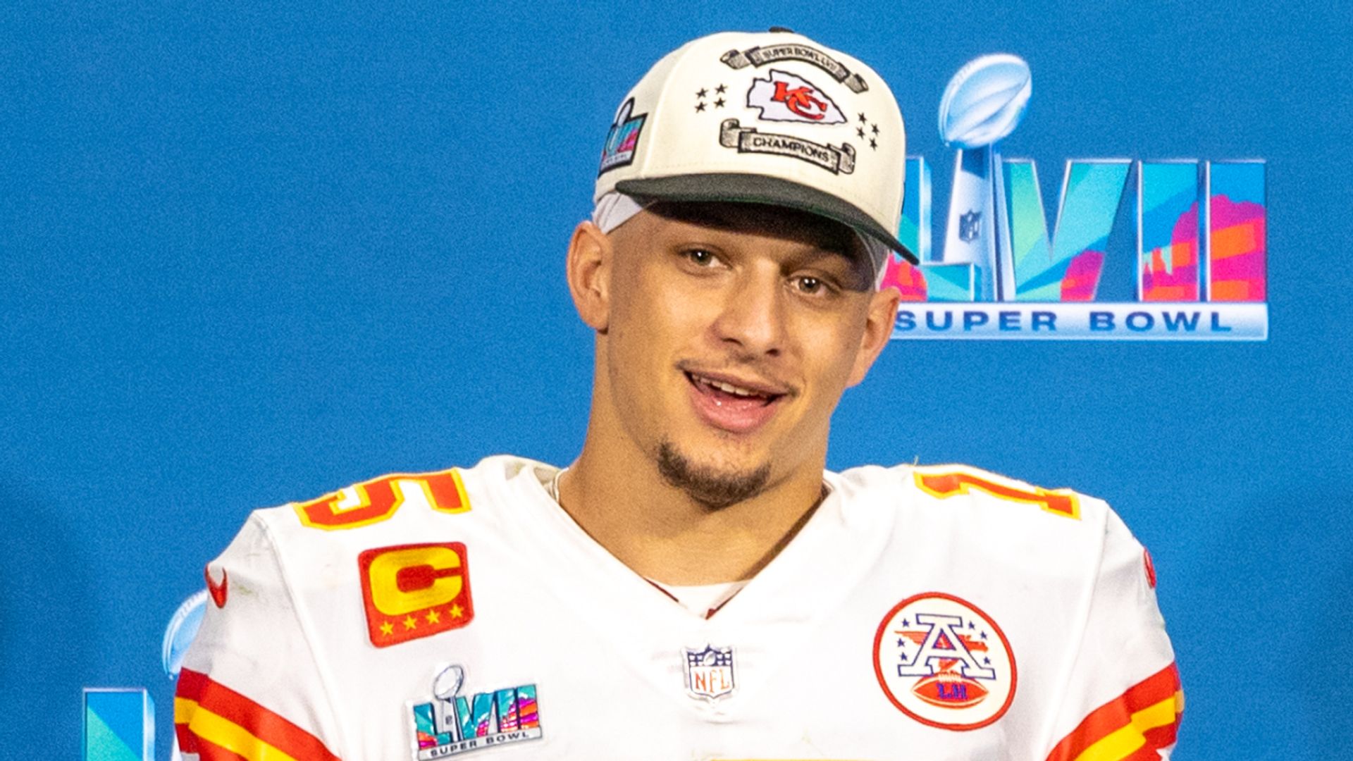 Mahomes says ankle injury won't hold him back | 'Only golf game will suffer'