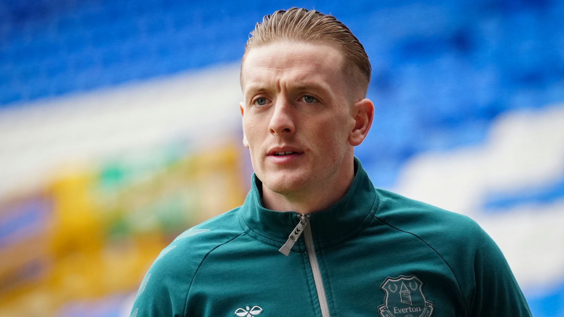 Pickford signs new four-and-a-half-year Everton contract