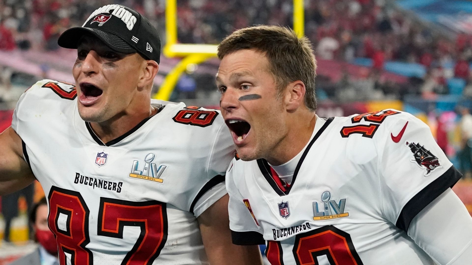 Gronkowski 'shocked' by Brady retirement | 'He could play until 50'