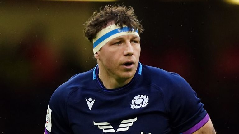 Hamish Watson has returned to start at openside flanker for the clash at the Stade de France 