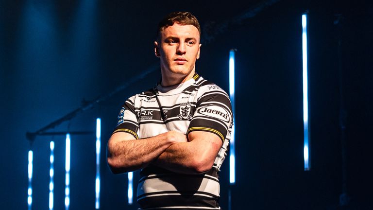 Jake Trueman has joined Hull FC from Castleford for the 2023 Super League season