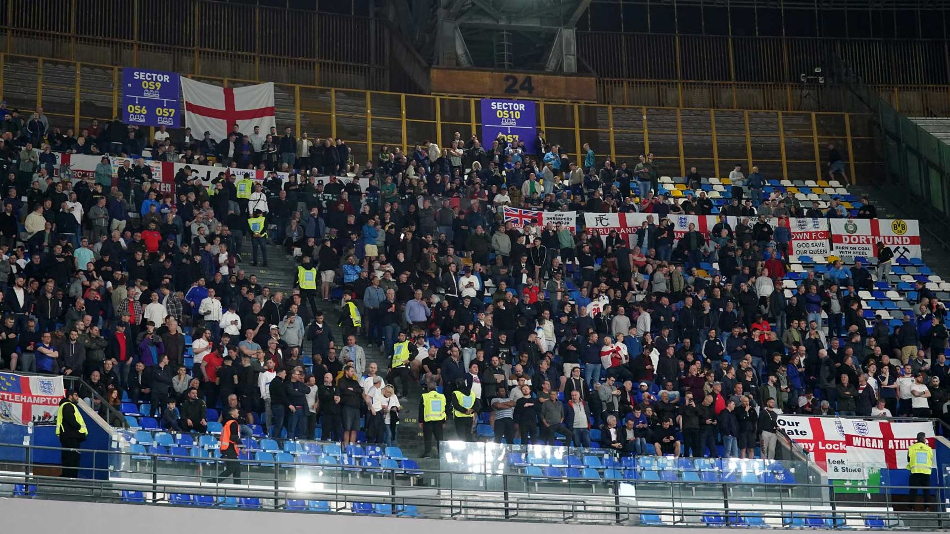 England fans held in buses for own safety after Napoli Ultras threat