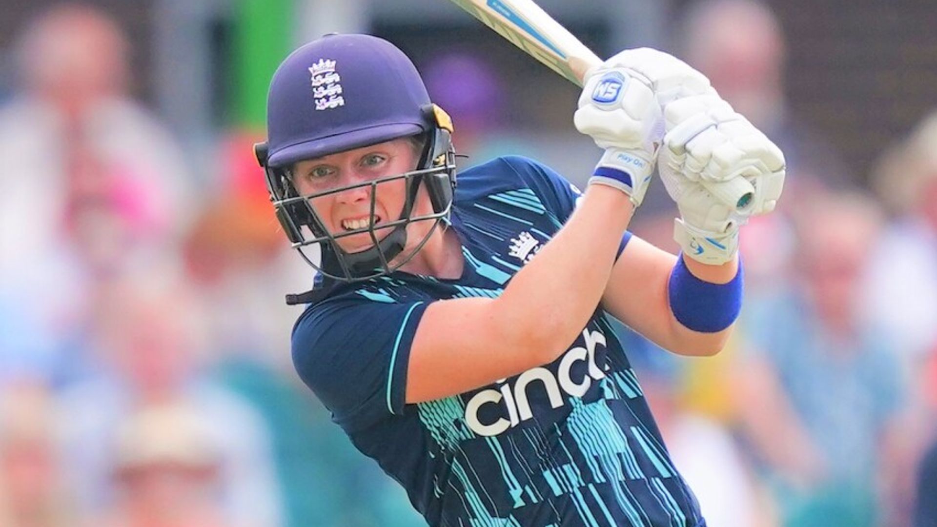England women to face Australia in front of record crowd