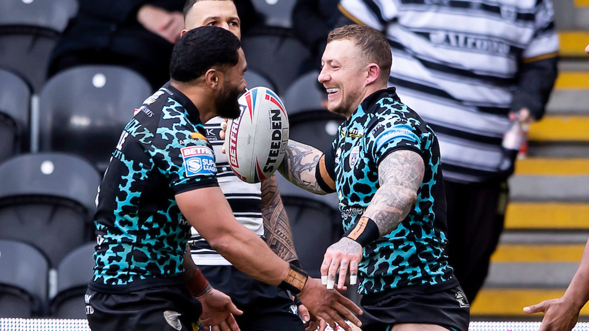 Charnley hat-trick secures hard-fought win for Leigh over Hull FC