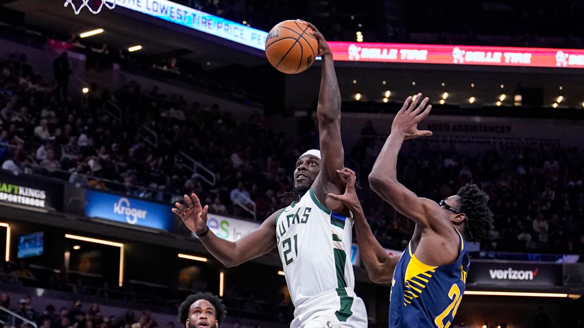 NBA round-up: Holiday scores 51, Bucks edge past Pacers