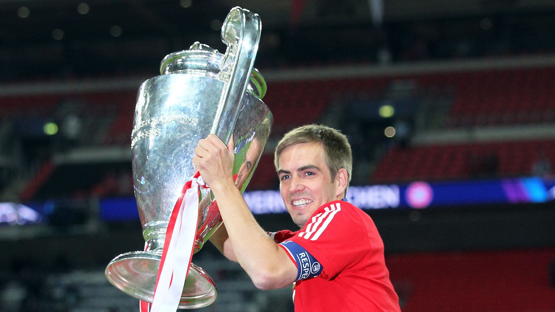 Legend Lahm talks Pep, Kane and the Klassiker