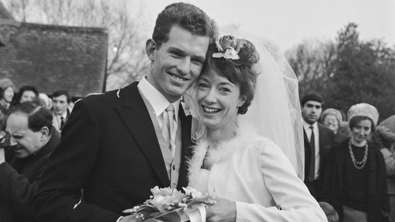 Ann Packer married fellow athlete Robbie Brightwell at Moulsford Church in Berkshire in December 1964
