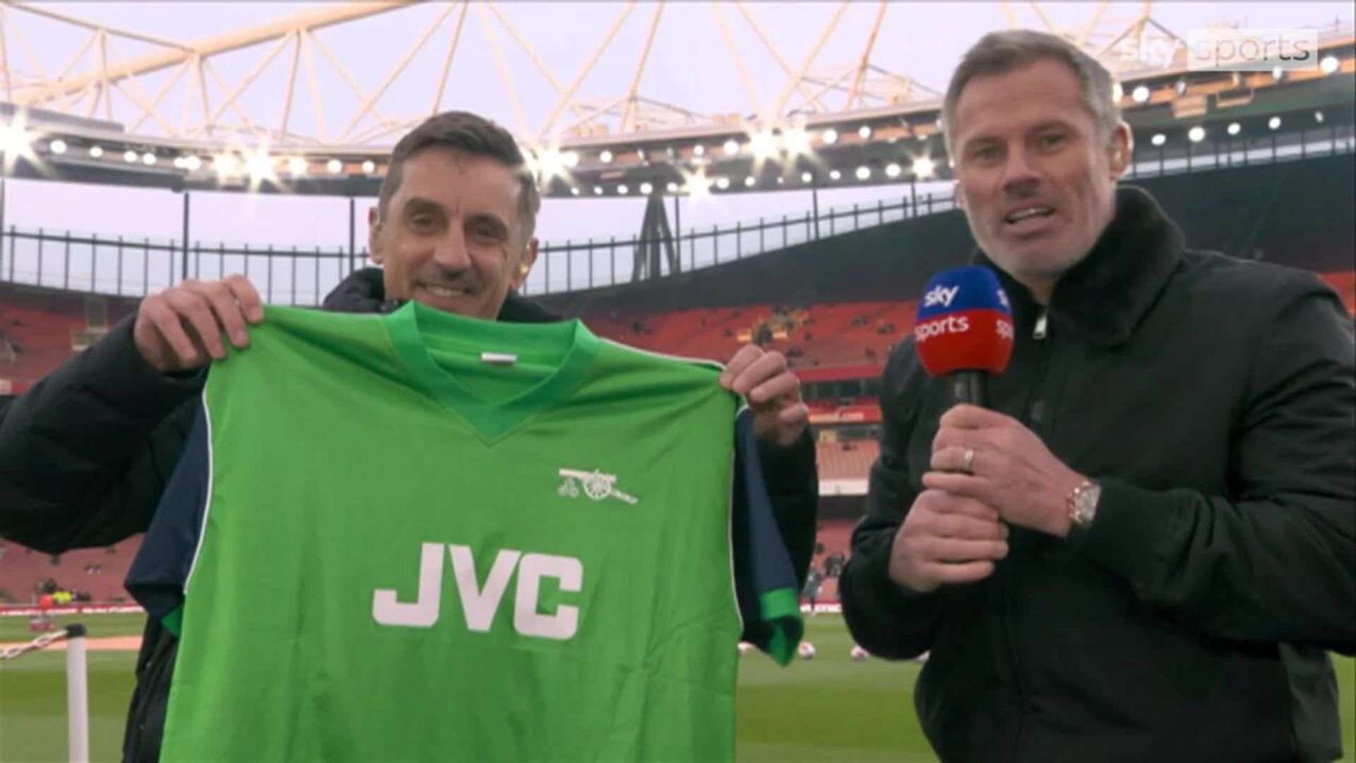 Undercover Gooner? Neville agrees to Arsenal title bet!