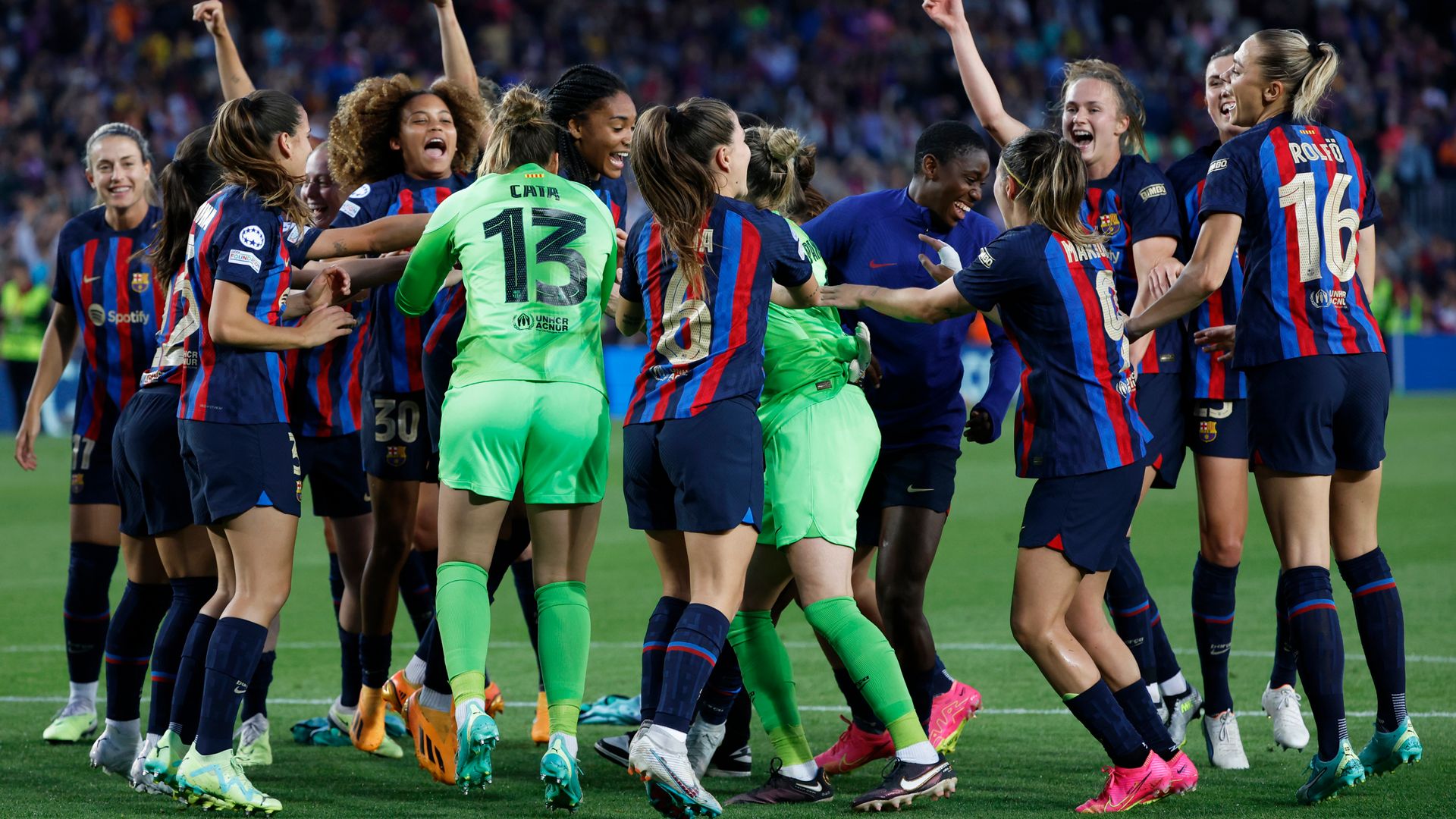 Chelsea knocked out of WCL as Barca reach third successive final
