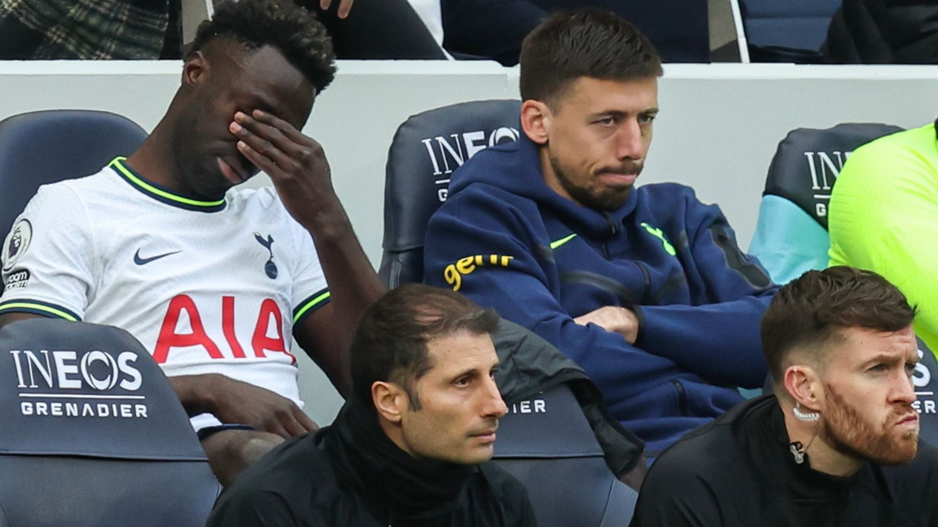 Lloris unhappy at Sanchez boos | 'I've never seen this in my career'