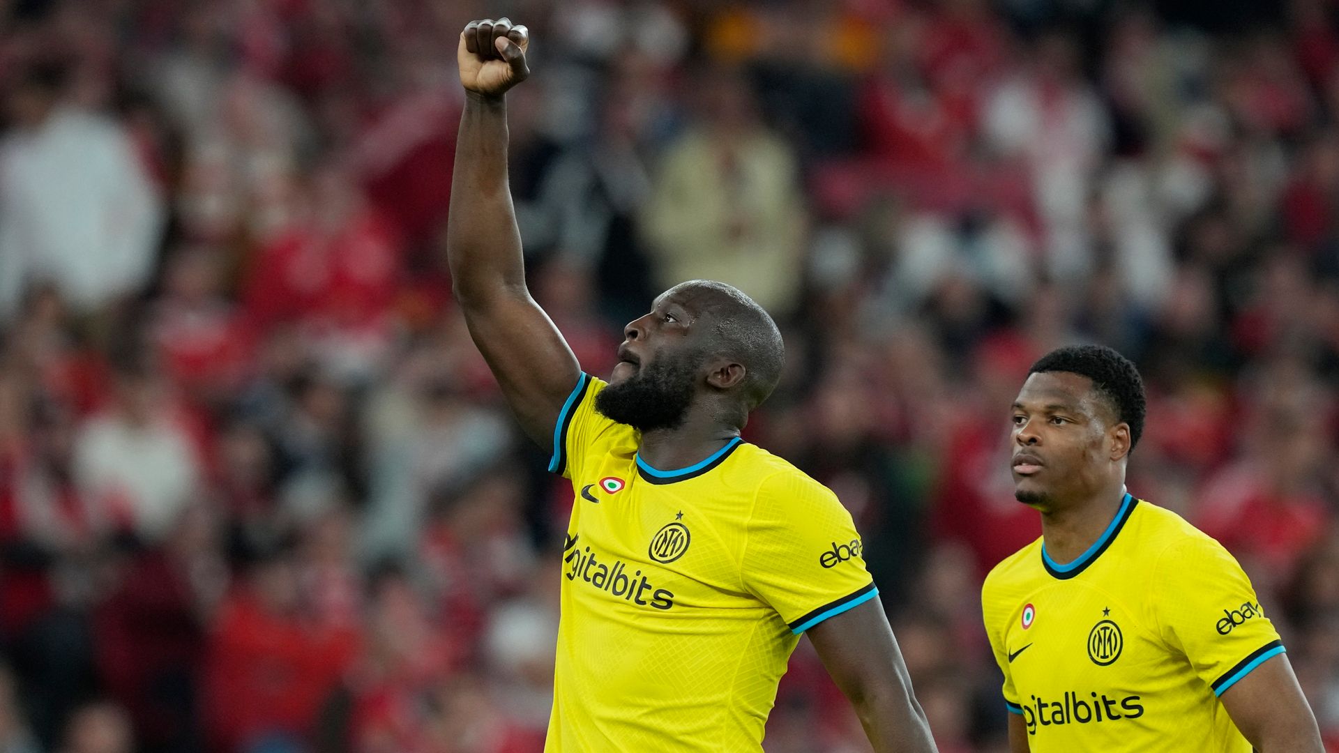 Lukaku helps Inter take first-leg CL lead at Benfica