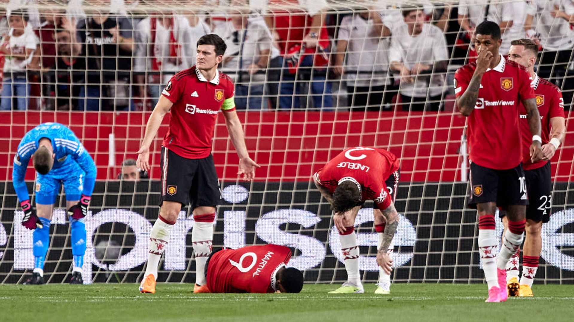Error-strewn Man Utd embarrassed by Sevilla in European exit