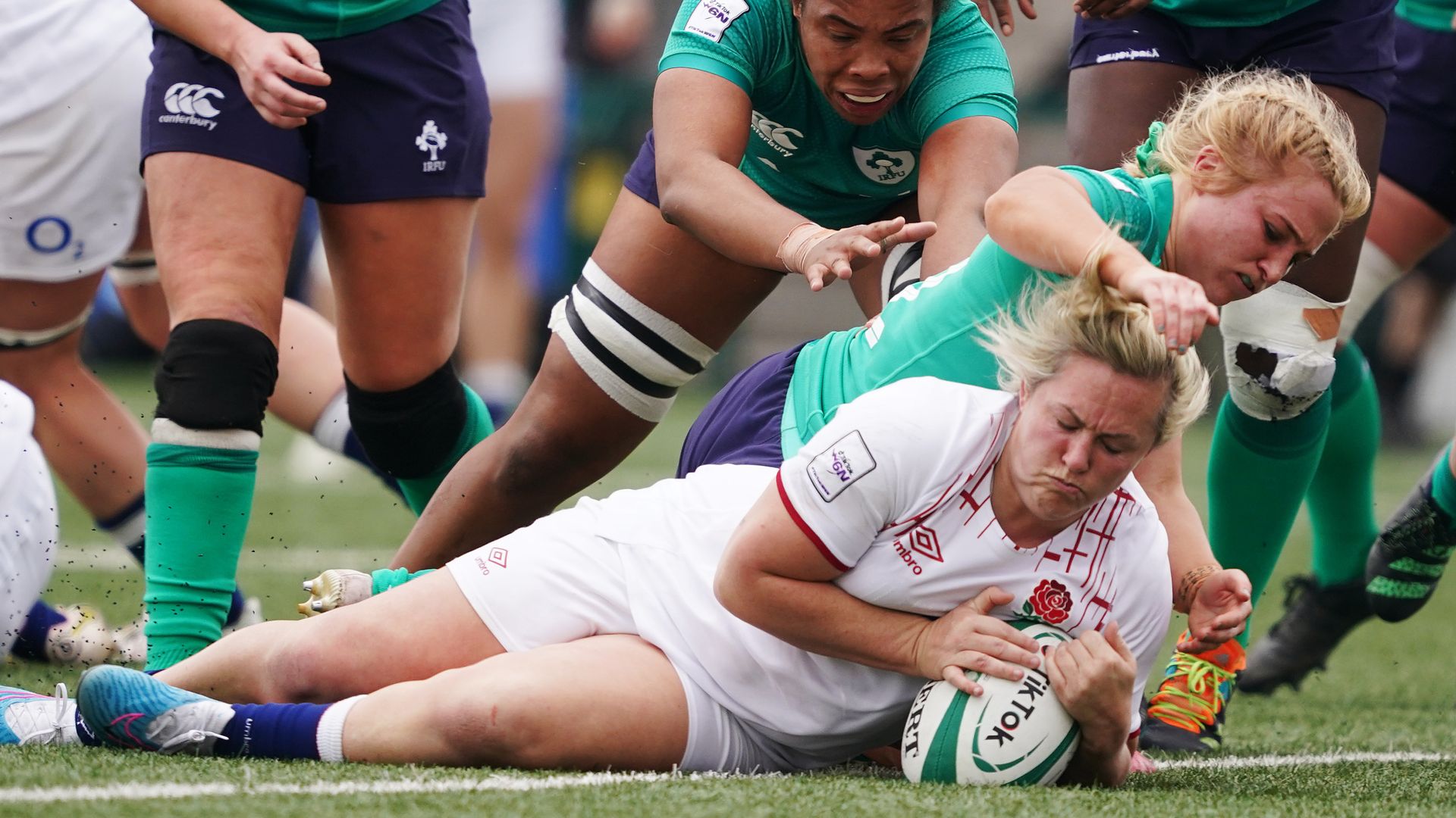 Eight-try England secure scrappy win over Ireland