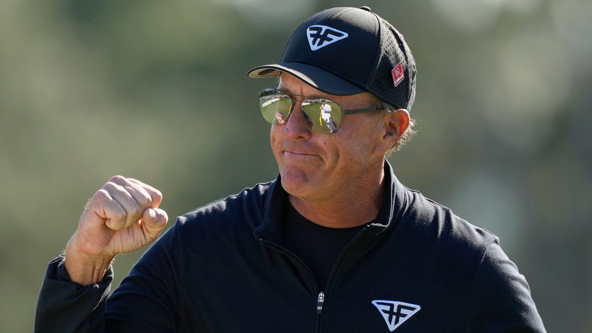 Koepka: LIV players not 'washed up' | Mickelson: Golf 'lost pettiness'