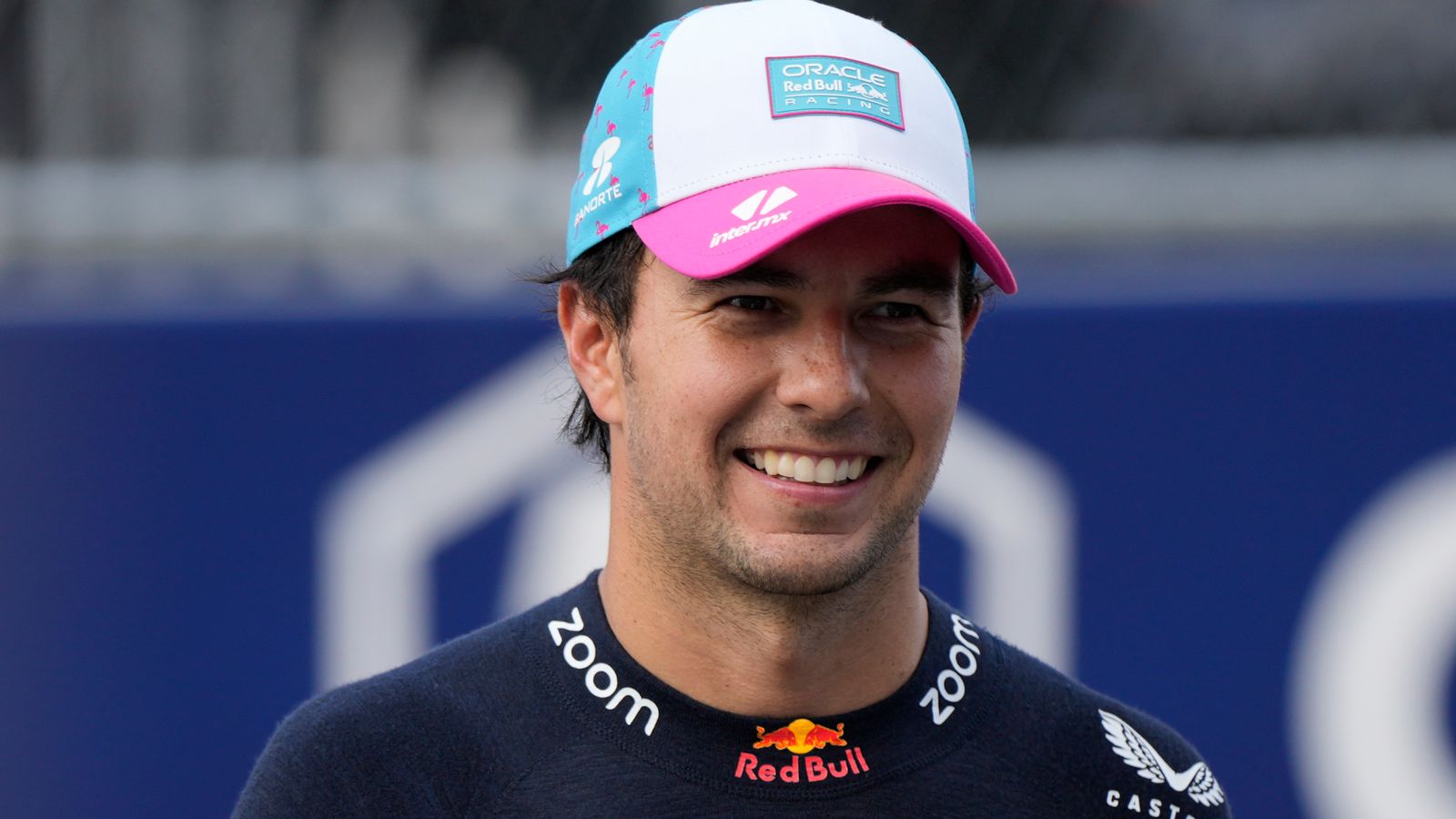 Clasificación GP de Miami: Sergio Pérez logra la pole cuando el accidente de Charles Leclerc deja a Max Verstappen noveno