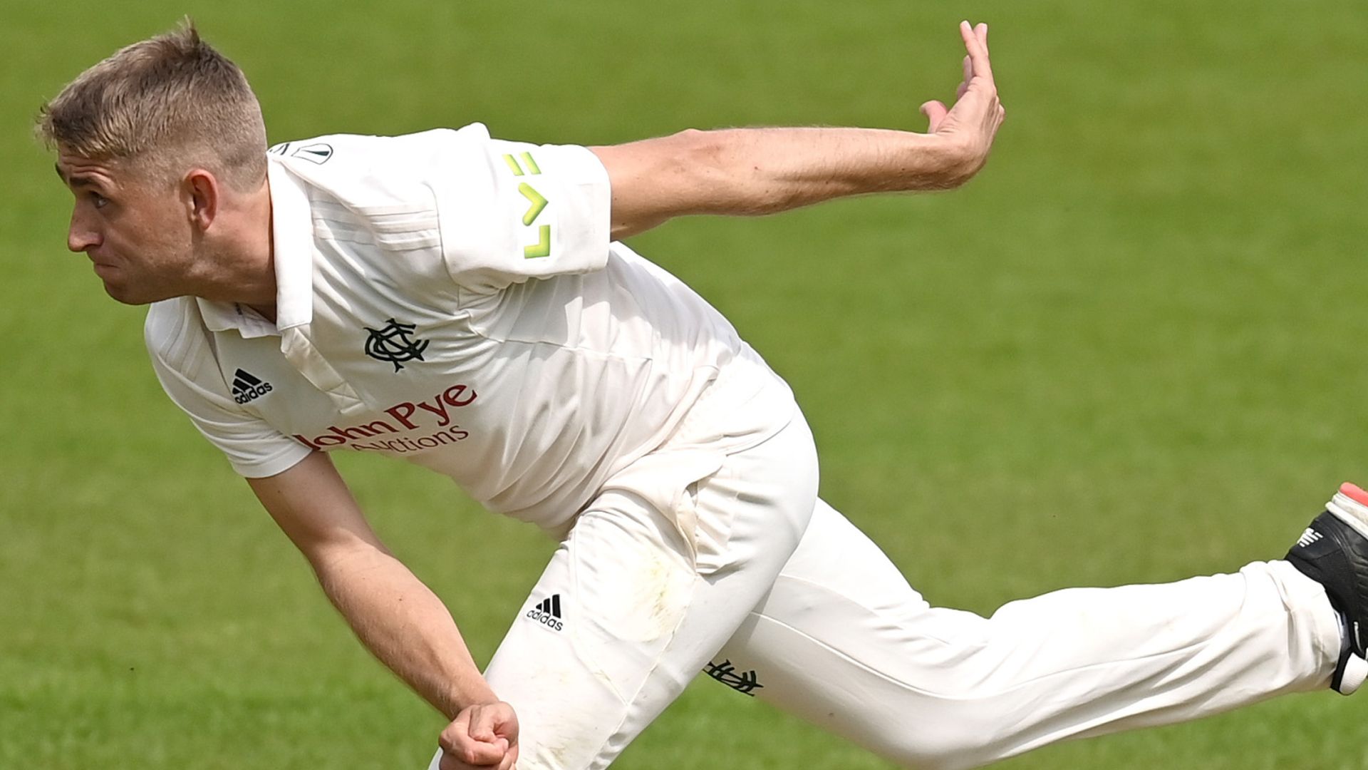 Stone to undergo scan to assess Ashes injury threat