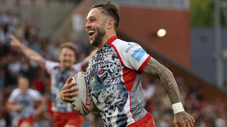 Gareth O'Brien races away to score for Leigh against Warrington