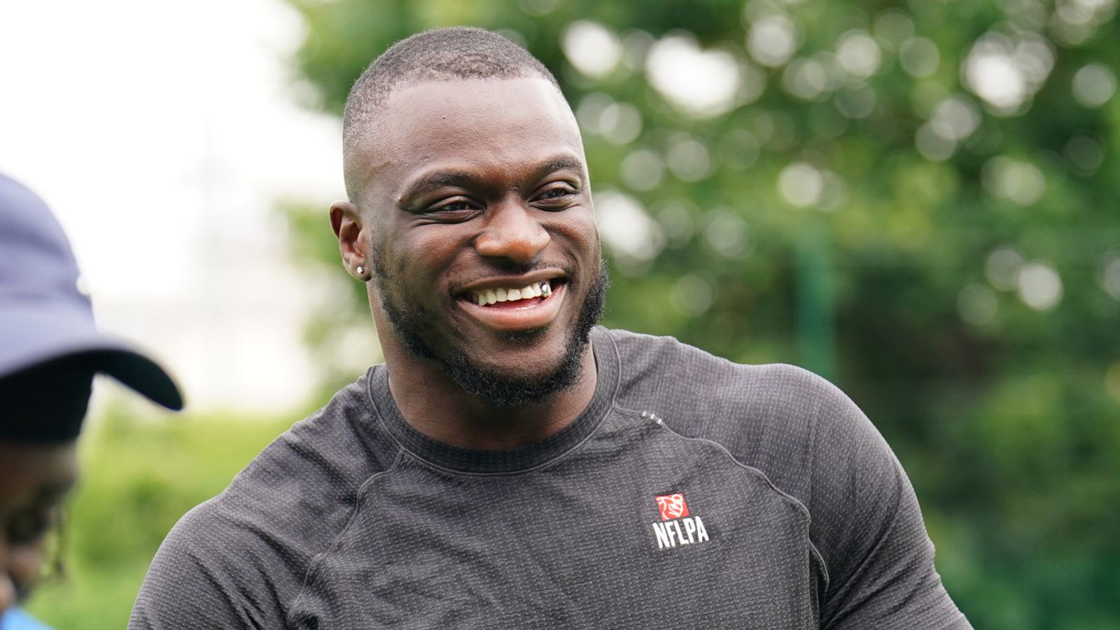 Efe Obada and Clyde Edwards-Helaire joined by NFL stars to inspire local  London school kids, NFL News