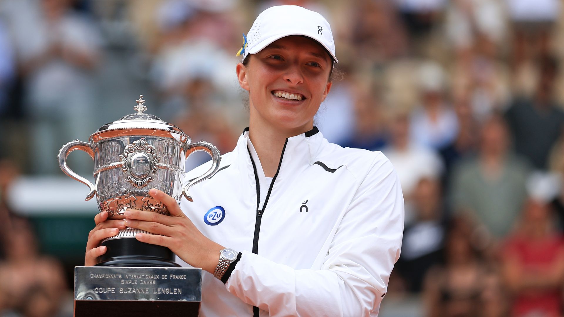 Swiatek goes back to basics in bid for Wimbledon glory