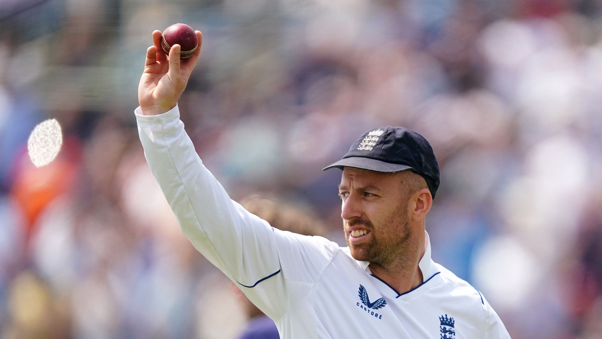 Who will replace Leach in the Ashes?