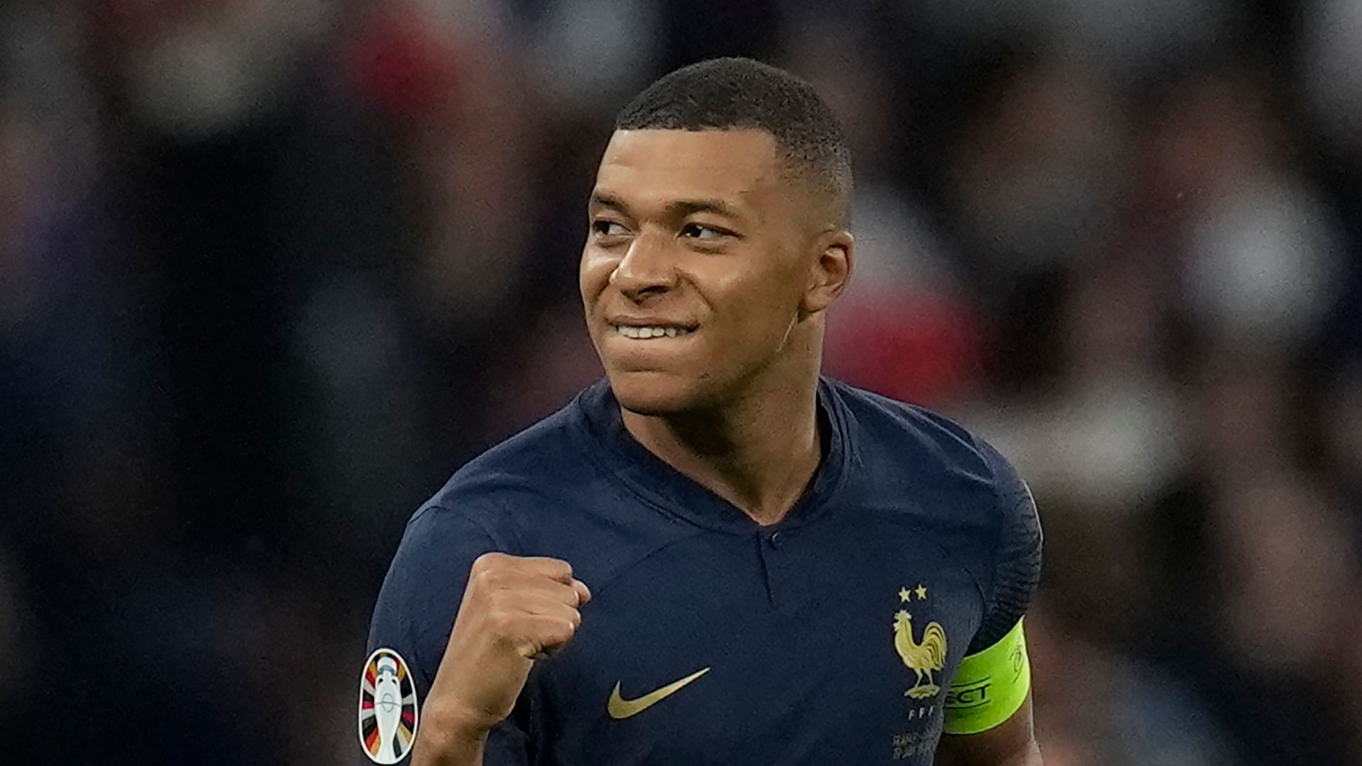 Mbappe warned PSG team-mates will be sold if he leaves for free next summer