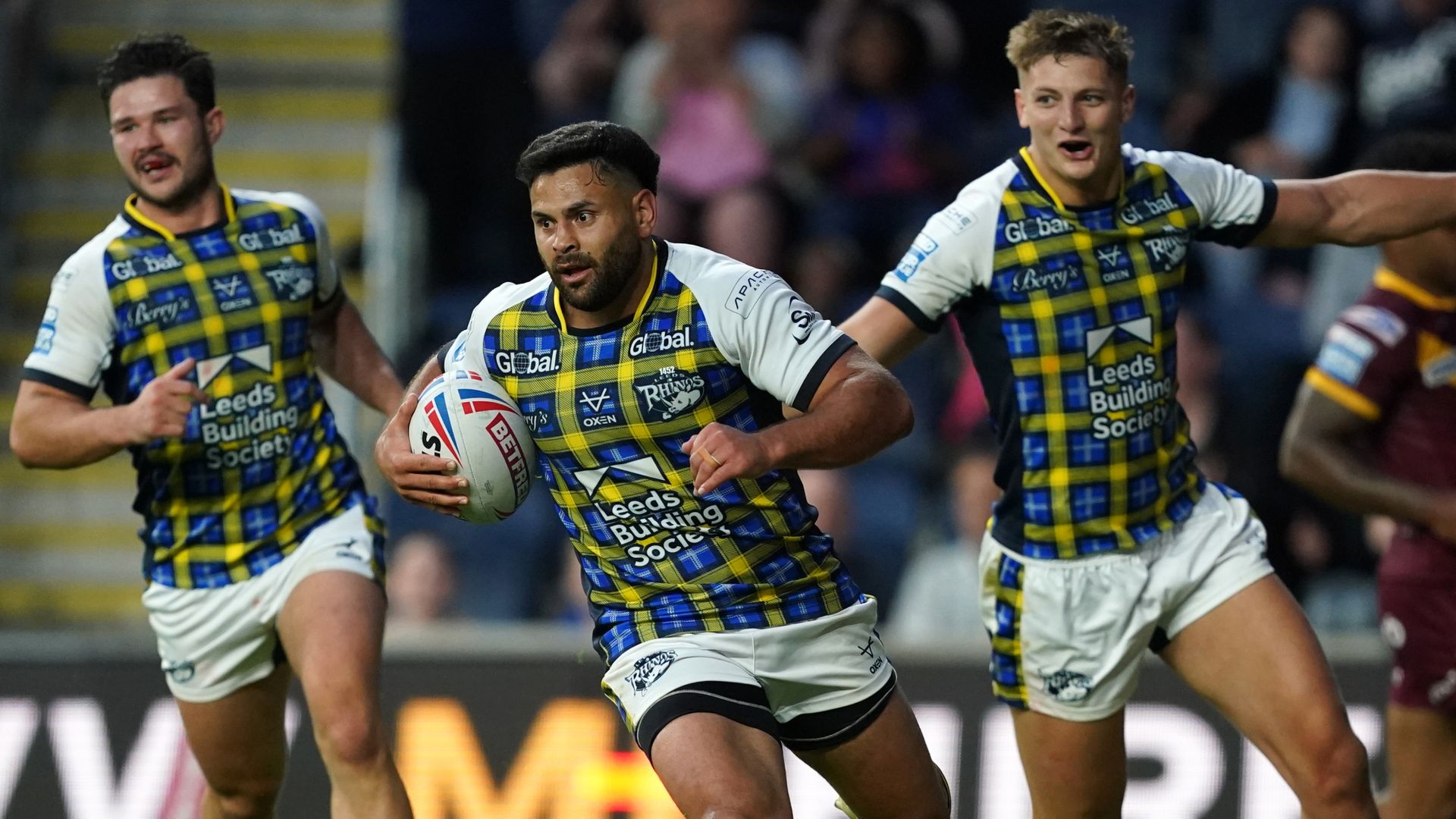 Martin stars as dazzling Leeds thrash Huddersfield