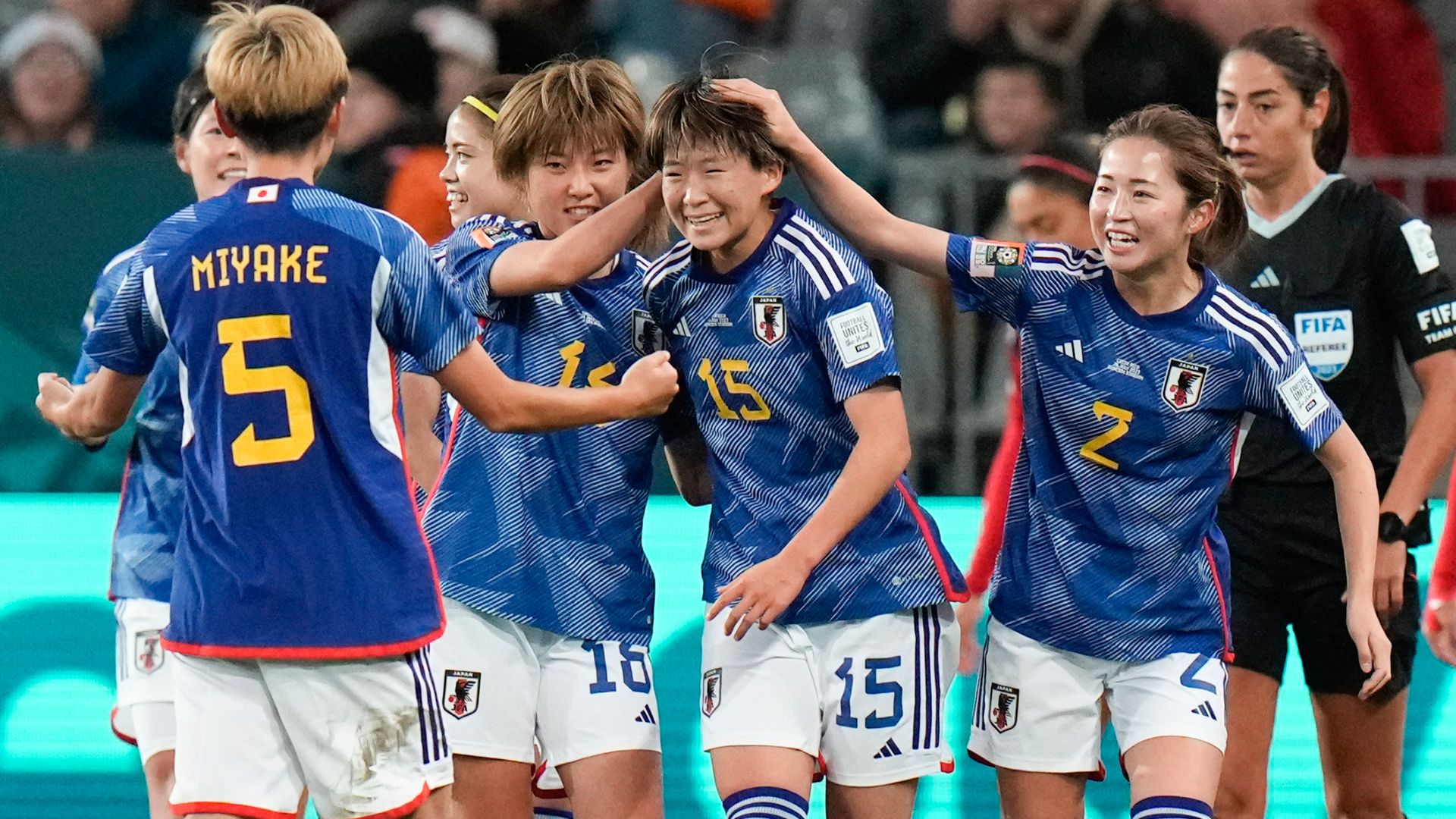 Japan beat Costa Rica to all but secure last 16 spot