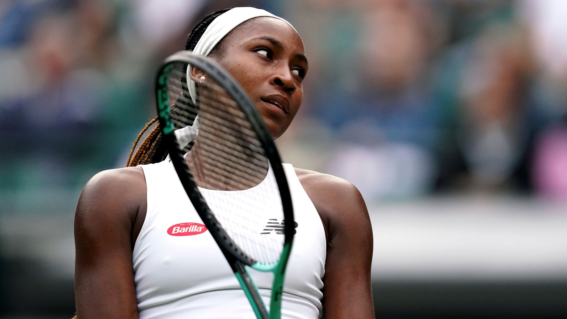 Gauff suffers Wimbledon exit to Kenin | Venus Williams departs after fall