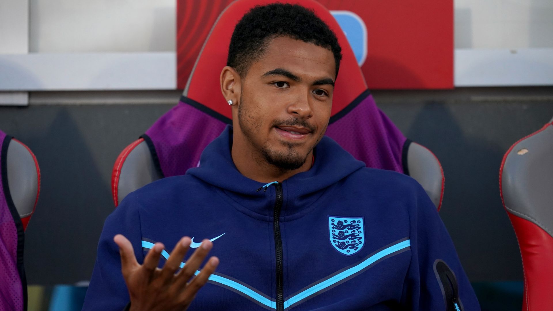 Colwill wants Poch talks before considering new Chelsea deal