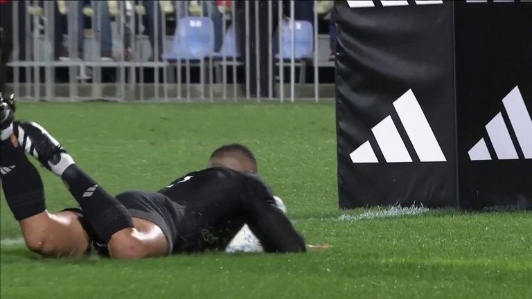 Smith slid in to score after great play from All Blacks wing Will Jordan 