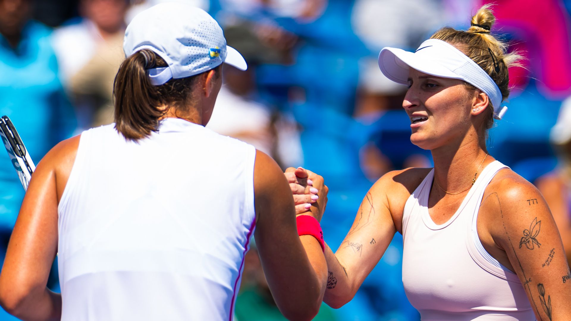 Swiatek sets up Gauff meeting in Cincinnati semi-finals