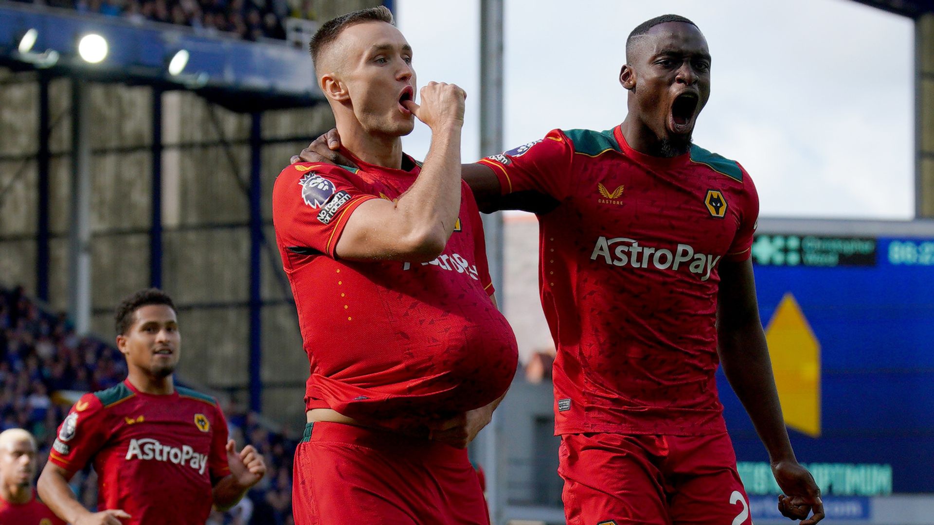 Kalajdzic's late winner gives Wolves first win as Everton remain pointless