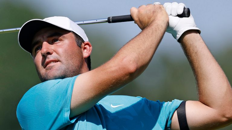 Scottie Scheffler will start with a two-shot lead at the Tour Championship on Thursday