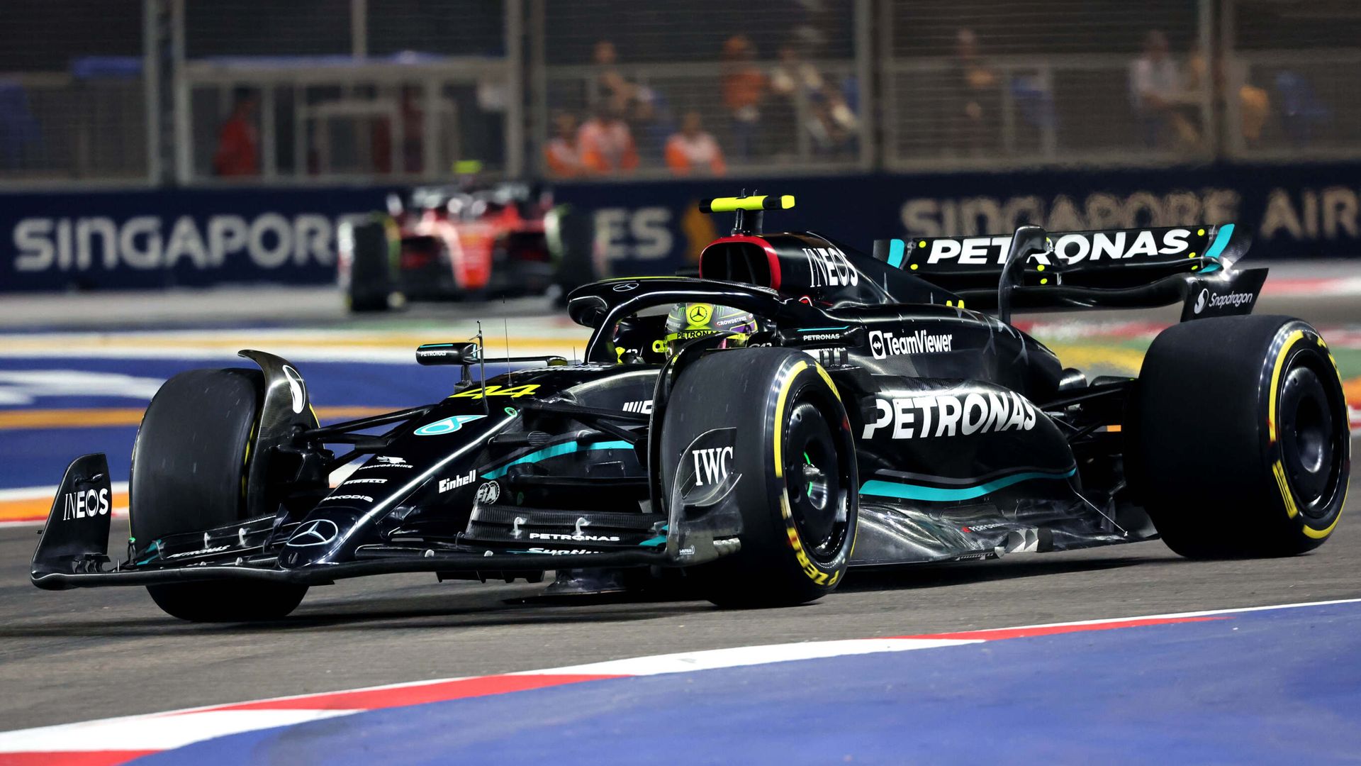 Singapore GP Qualifying LIVE! Four teams in fight for pole?