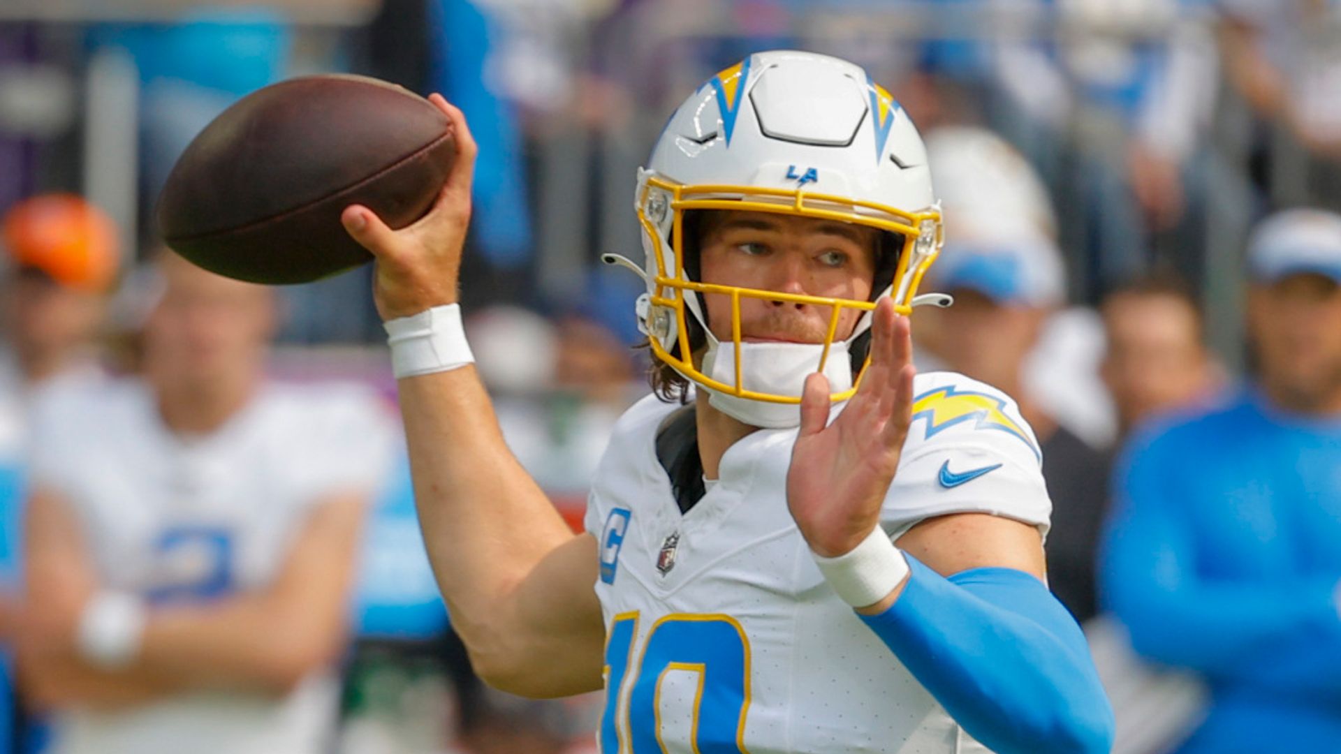 Schecter: 'Shining star' Herbert being clouded by Chargers defense