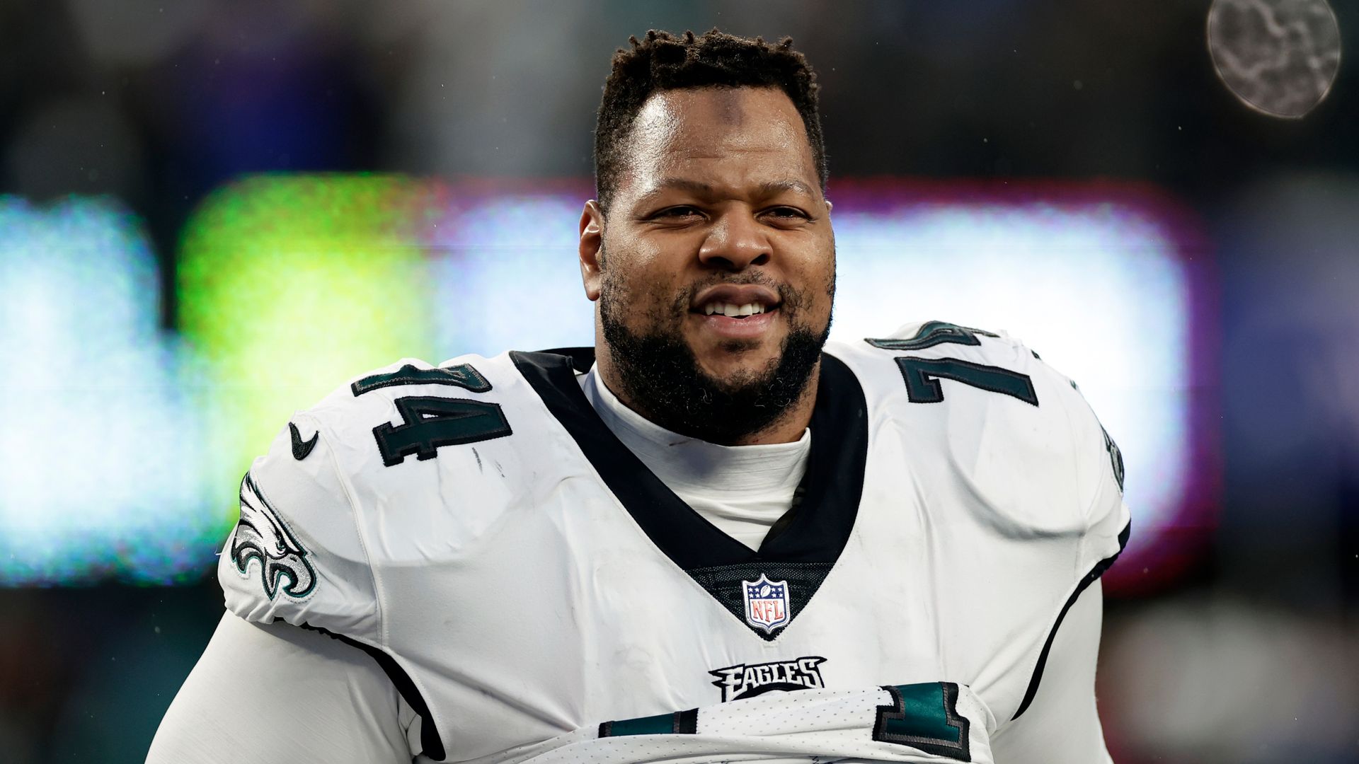 Free agent Suh reveals Ravens talks ahead of NFL return