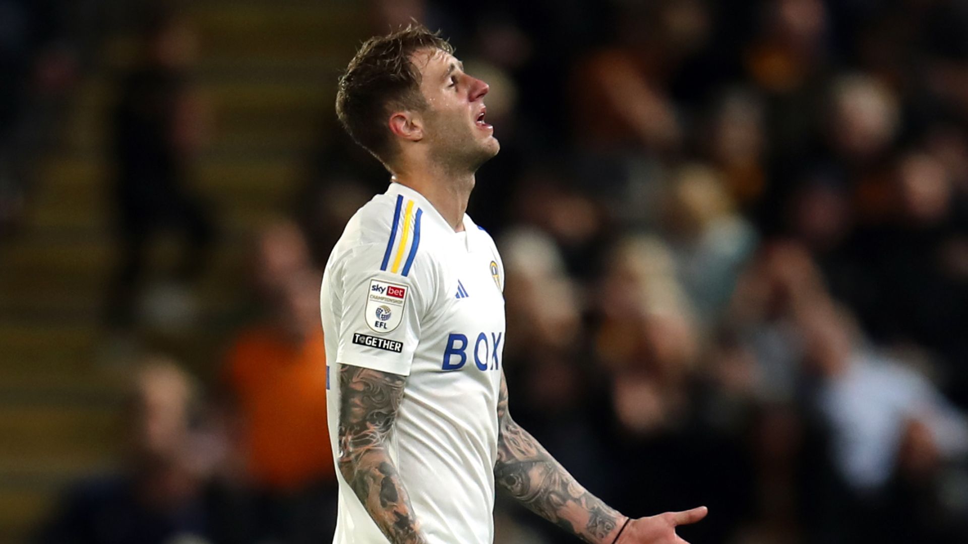 Championship goals, round-up: 10-man Leeds hold on | Leicester win