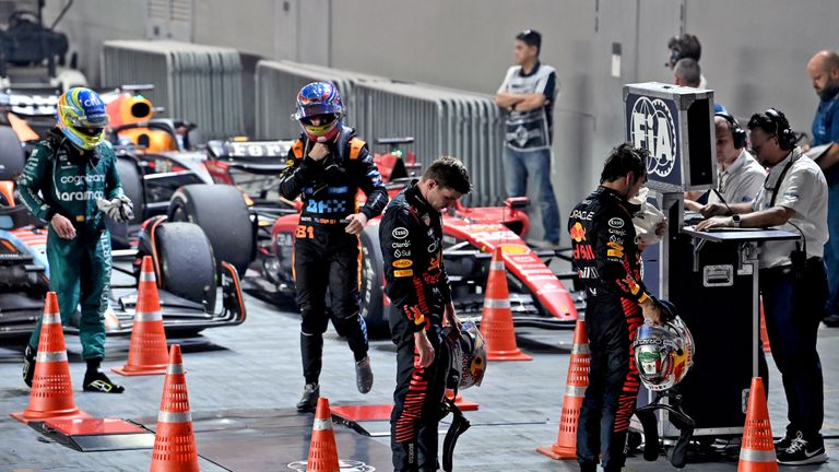 Speaking on the Sky Sports F1 Podcast, Simon Lazenby looks into what happened in Singapore that saw Ferrari end Red Bull’s winning streak