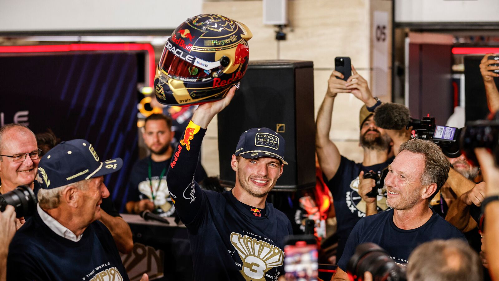 Verstappen: 'Beautiful story' to spend entire career with Red Bull